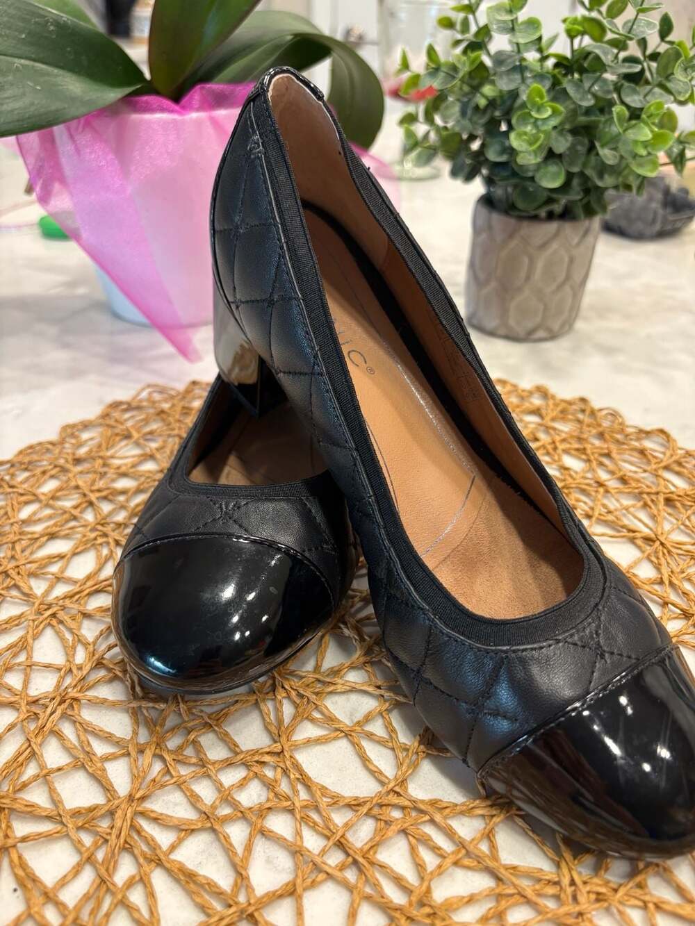 Vionic Black Quilted Leather Block Heel Pumps with Patent Cap Toe